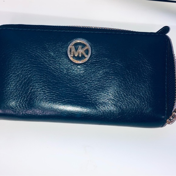 Michael Kors bag & wallet - Picture 8 of 13